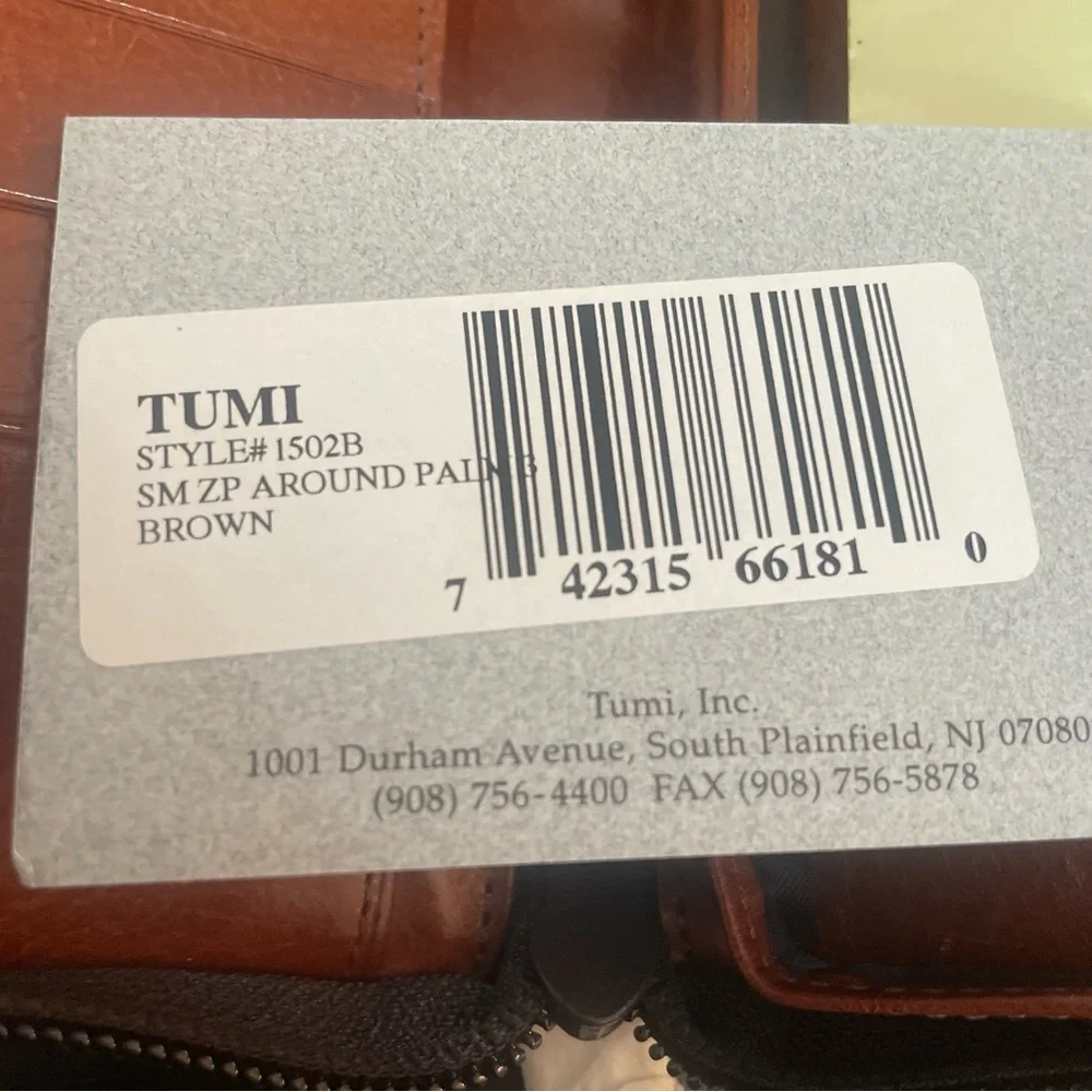 Vintage Tumi Small Leather Zip Around Wallet